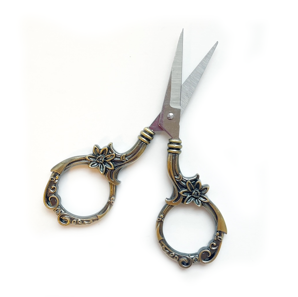 Vintage Floral Scissors